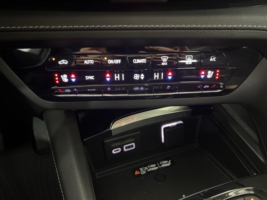 used 2023 Buick Envision car, priced at $33,480