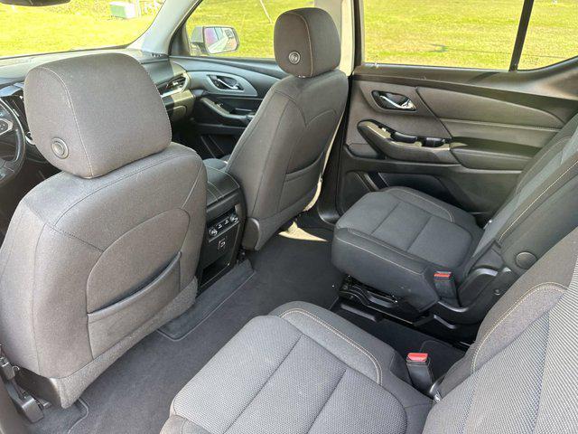 used 2021 Chevrolet Traverse car, priced at $21,900