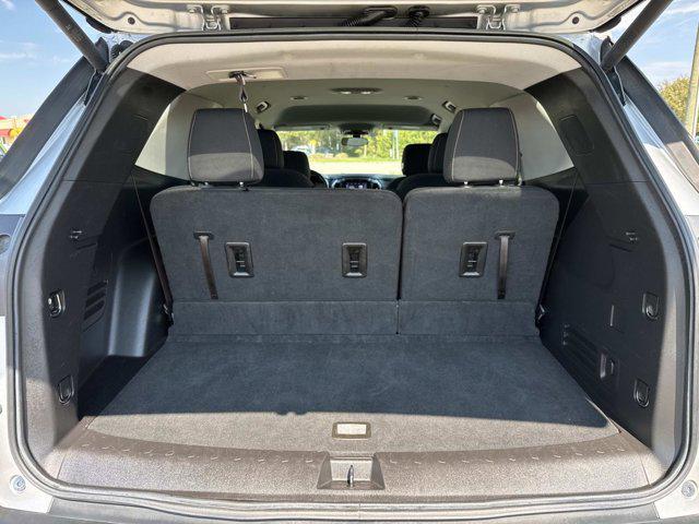 used 2021 Chevrolet Traverse car, priced at $21,900