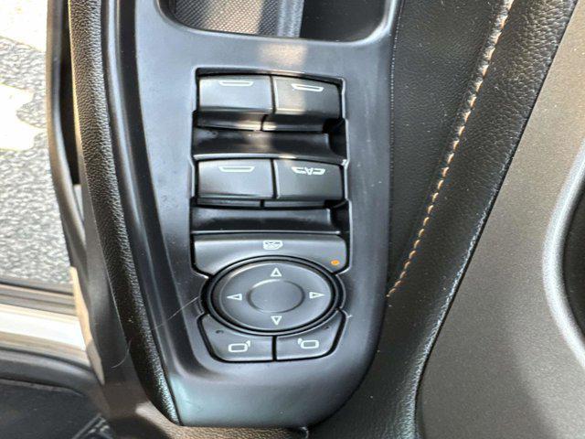 used 2021 Chevrolet Traverse car, priced at $21,900