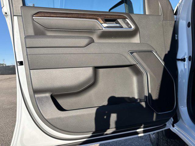 new 2026 GMC Sierra 2500 car, priced at $75,830