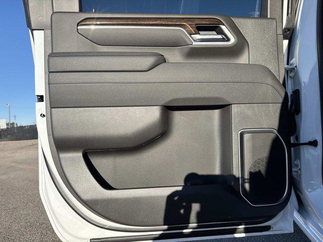 new 2026 GMC Sierra 2500 car, priced at $75,830