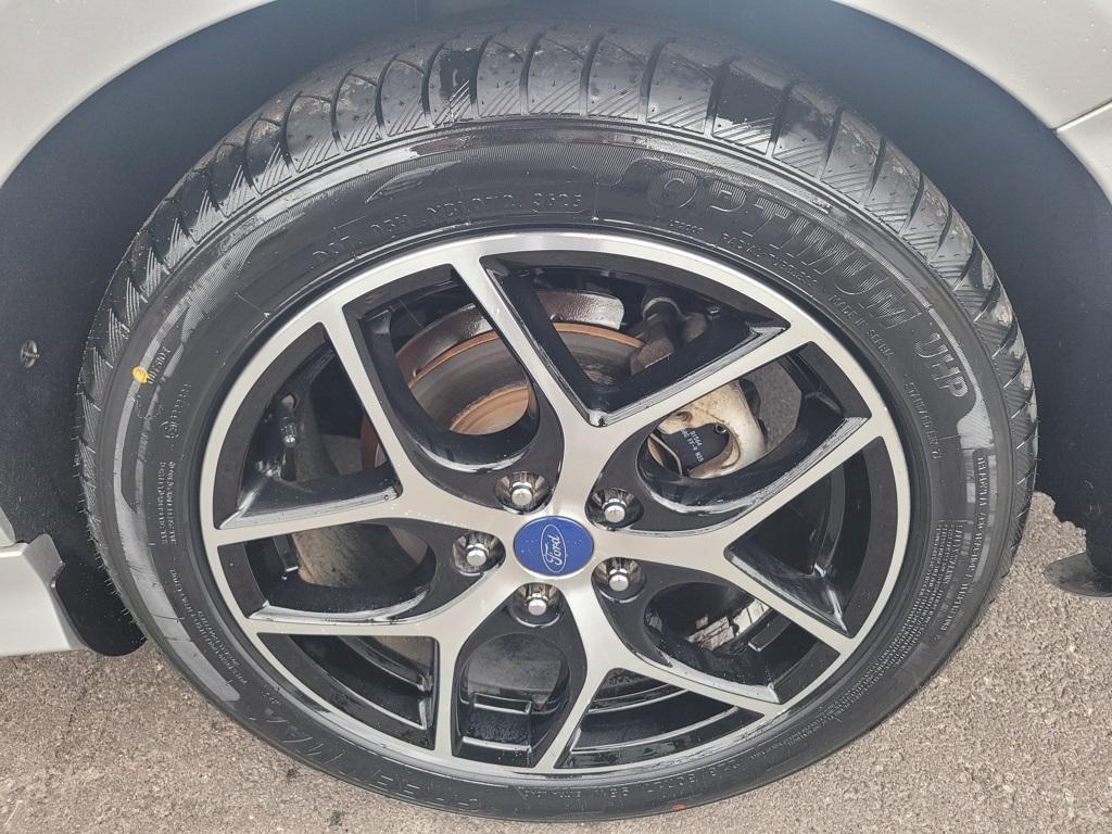 used 2015 Ford Focus car, priced at $6,000