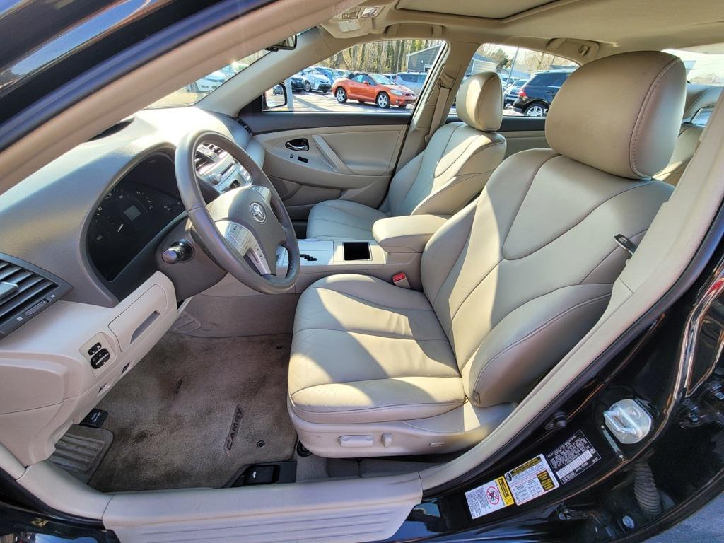 used 2009 Toyota Camry Hybrid car, priced at $7,500