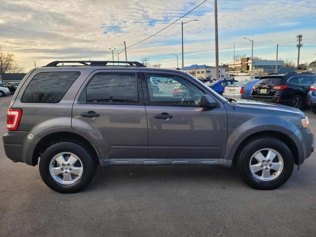 used 2010 Ford Escape car, priced at $5,000