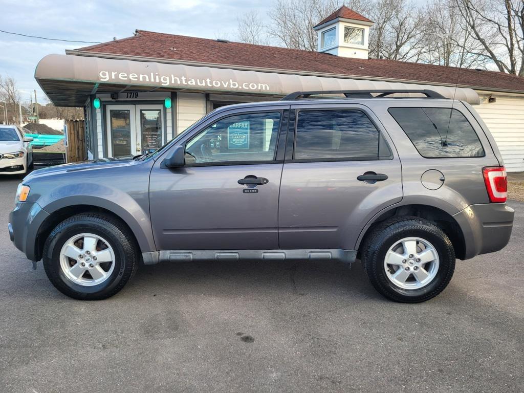 used 2010 Ford Escape car, priced at $5,000