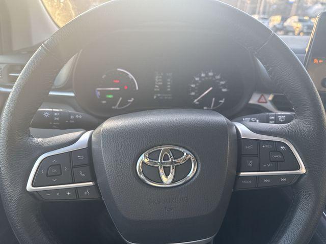 used 2024 Toyota Sienna car, priced at $36,805