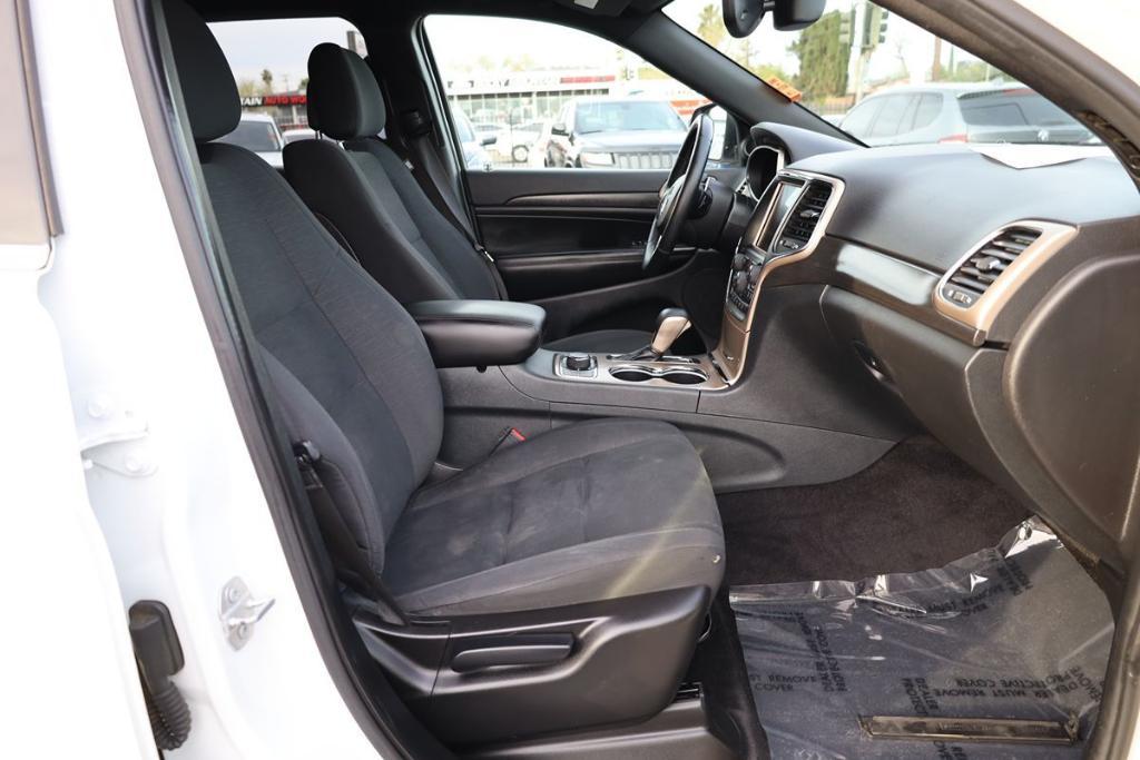 used 2017 Jeep Grand Cherokee car, priced at $12,995