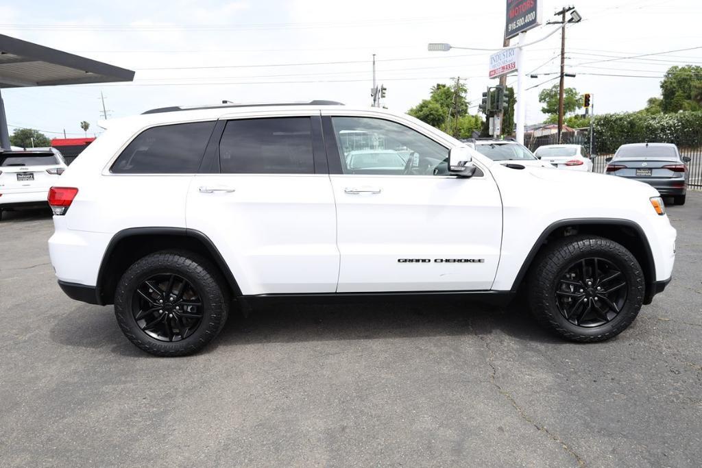 used 2018 Jeep Grand Cherokee car, priced at $12,995