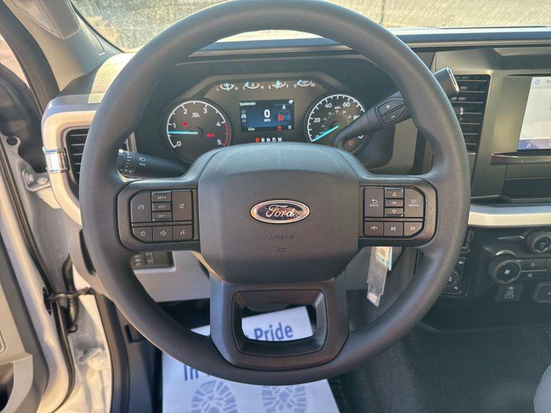 new 2025 Ford F-250 car, priced at $52,004