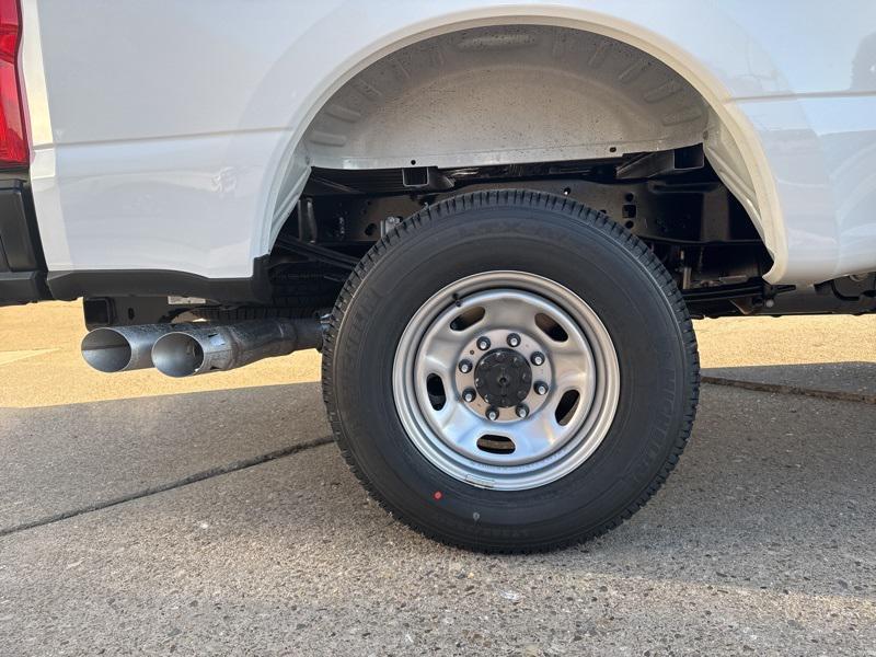 new 2025 Ford F-250 car, priced at $54,661