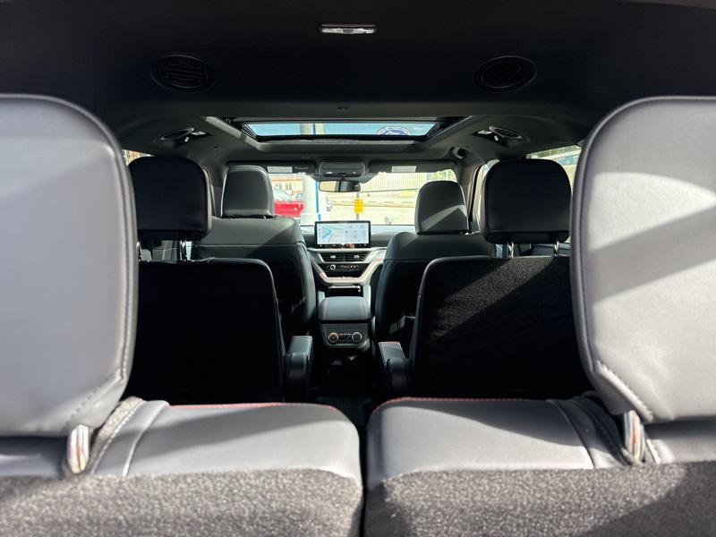 new 2025 Ford Explorer car, priced at $49,932