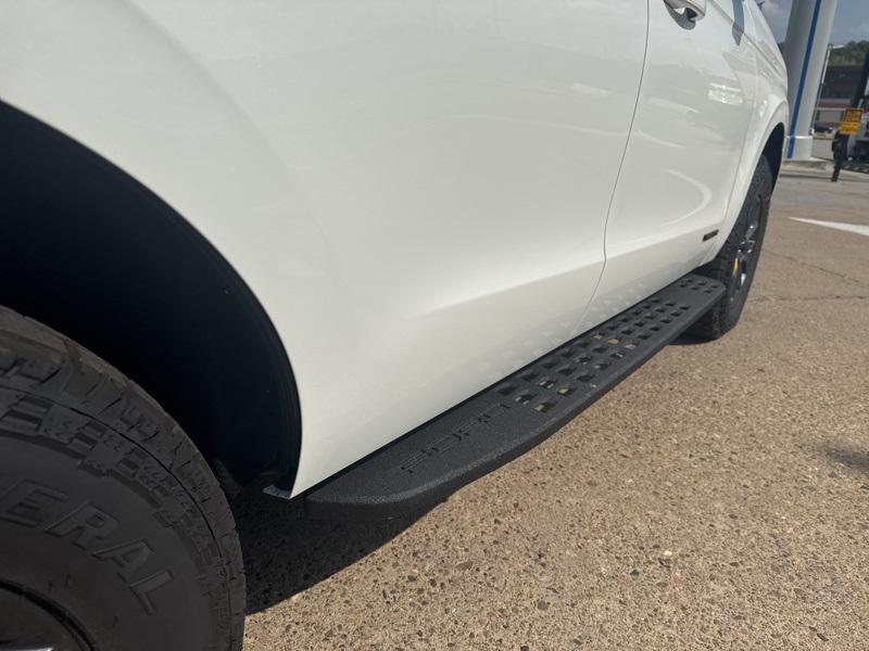 new 2025 Ford Expedition car, priced at $82,856