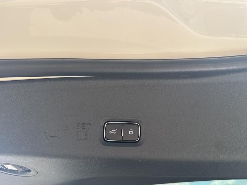 new 2025 Ford Expedition car, priced at $82,856