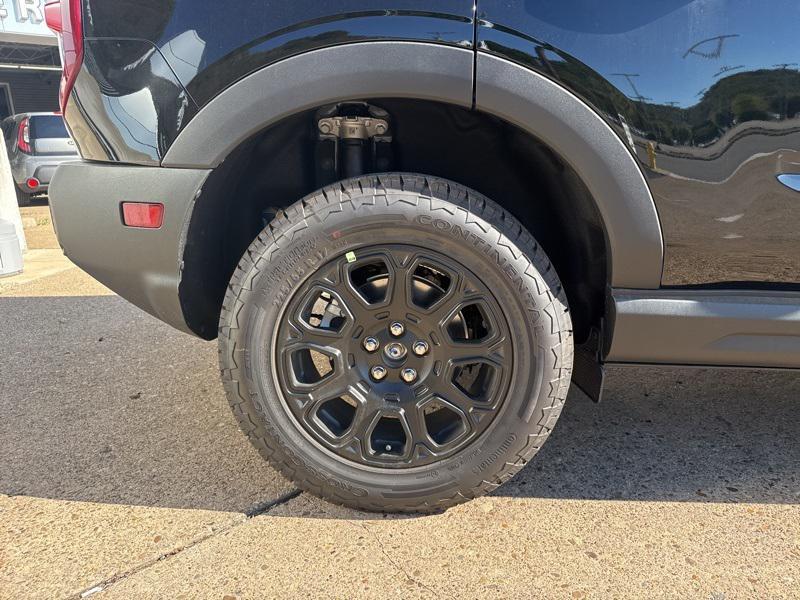 new 2025 Ford Bronco Sport car, priced at $38,302