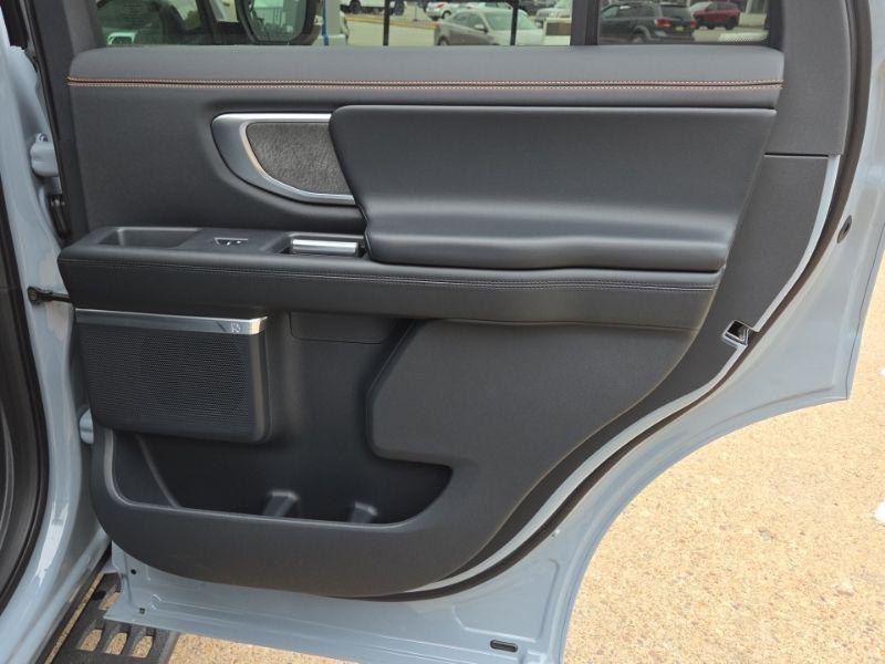 new 2026 Ford Expedition car, priced at $86,065