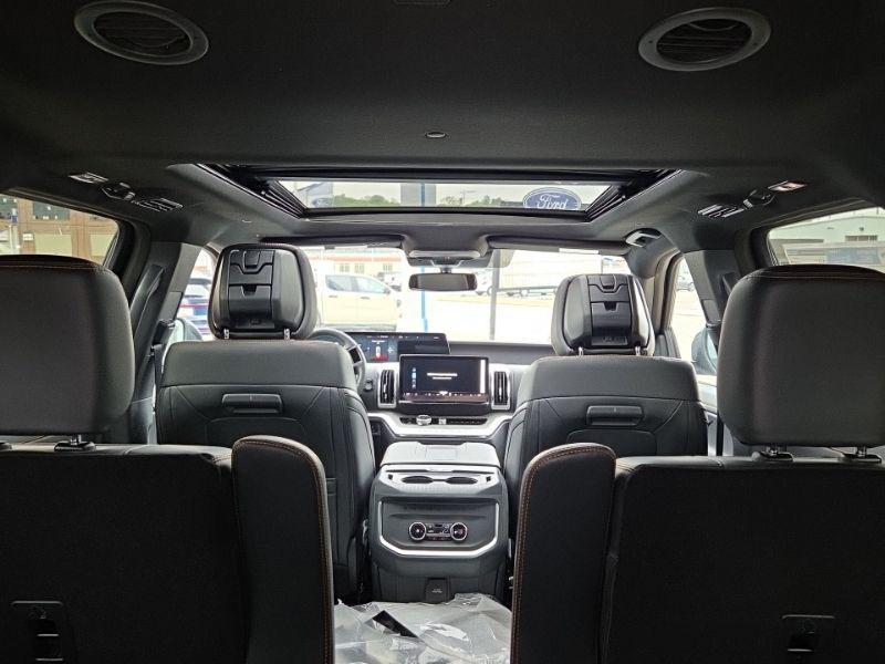 new 2026 Ford Expedition car, priced at $86,065