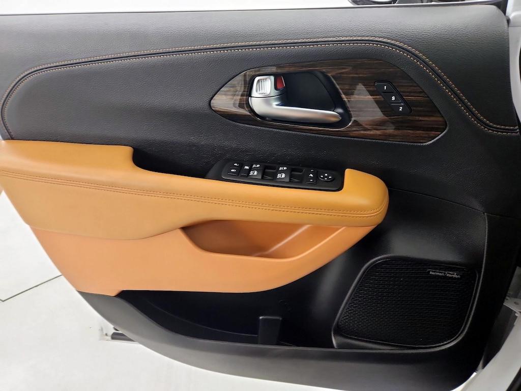 used 2023 Chrysler Pacifica car, priced at $37,998