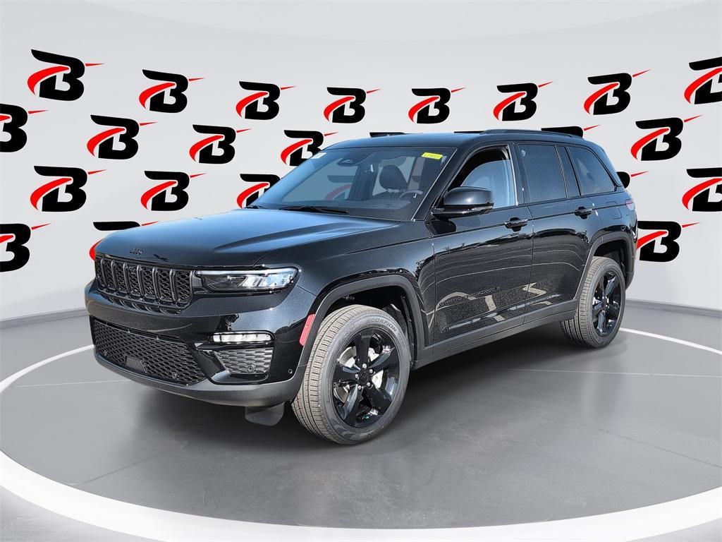 new 2025 Jeep Grand Cherokee car, priced at $48,649
