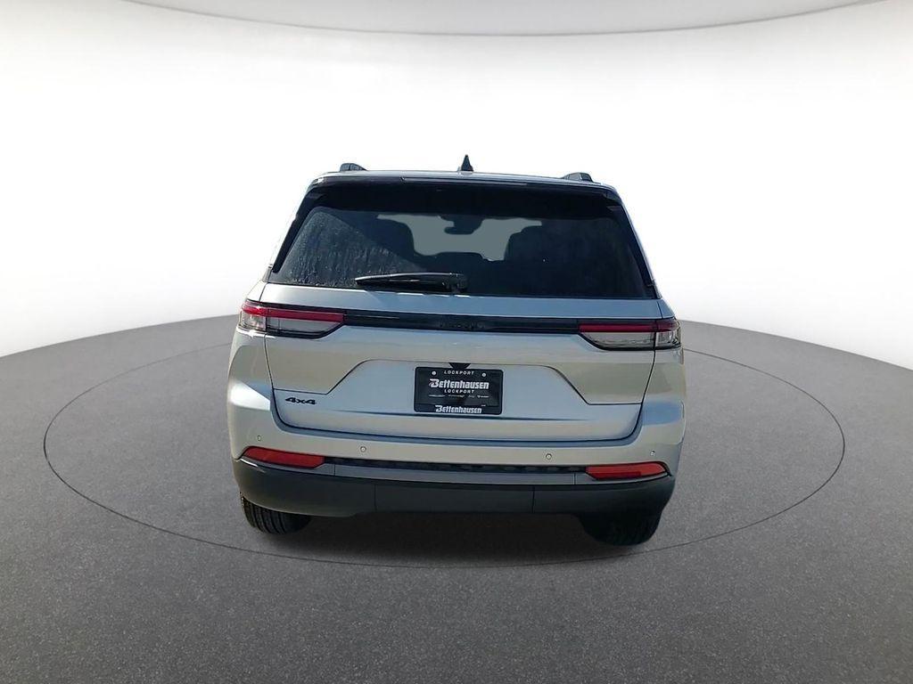 new 2026 Jeep Grand Cherokee car, priced at $47,412