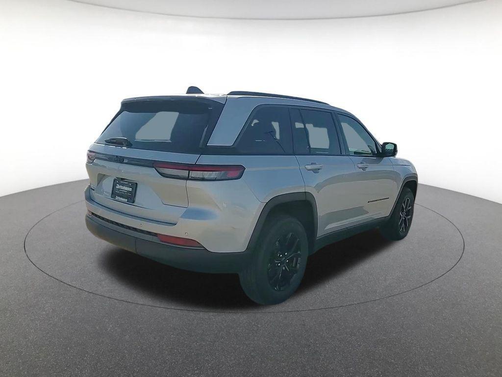 new 2026 Jeep Grand Cherokee car, priced at $47,412