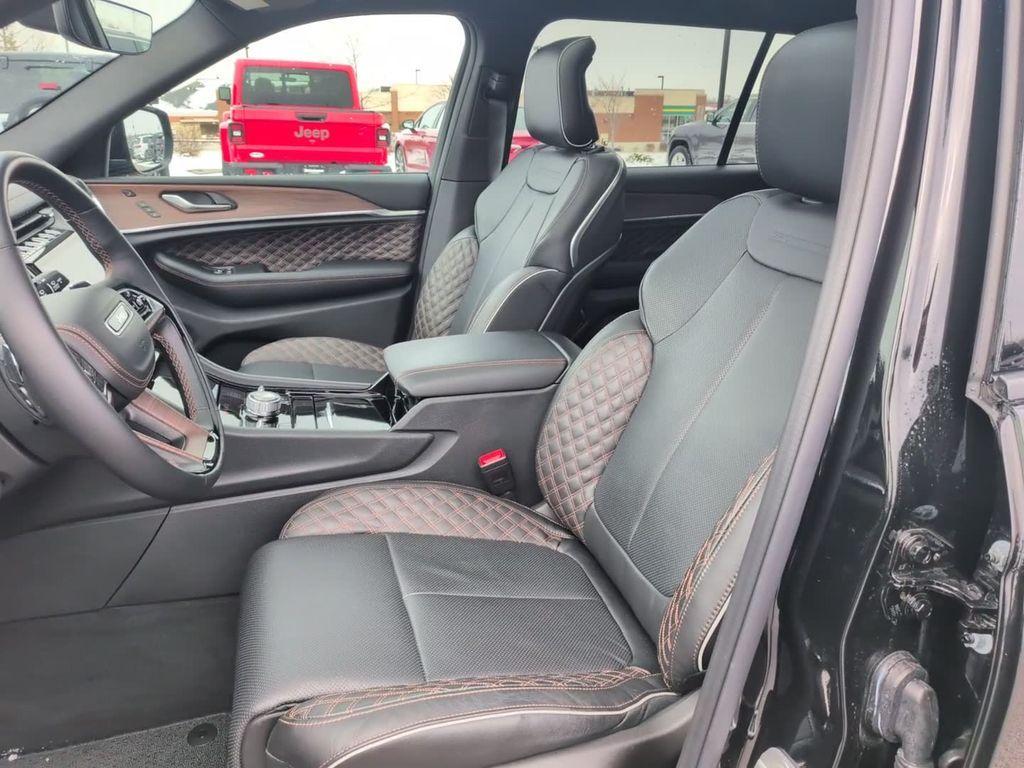 new 2025 Jeep Grand Cherokee L car, priced at $55,565