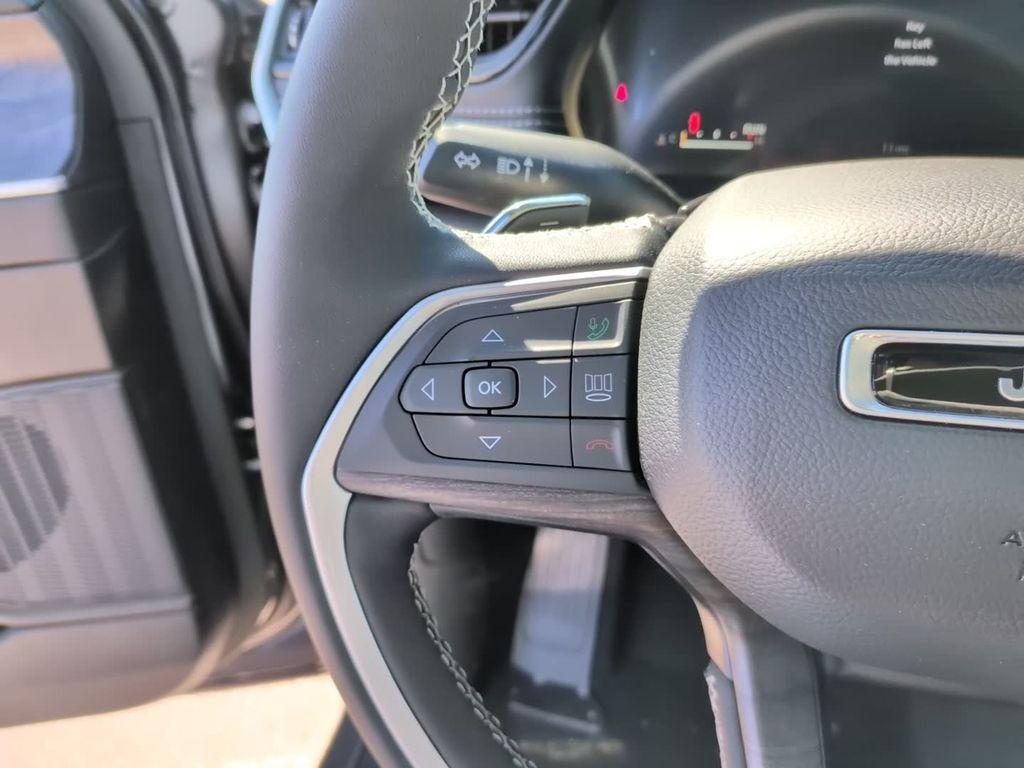 new 2026 Jeep Grand Cherokee car, priced at $45,246