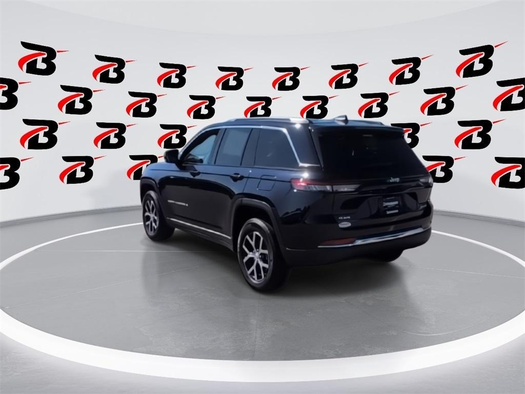 used 2024 Jeep Grand Cherokee car, priced at $35,900