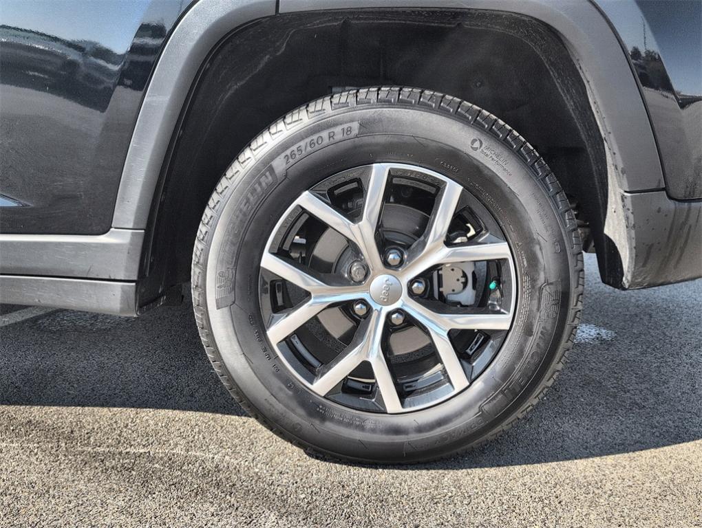 used 2024 Jeep Grand Cherokee car, priced at $35,900