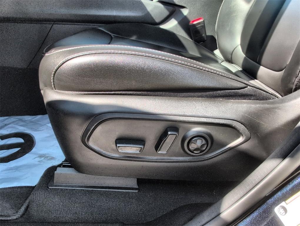 used 2024 Jeep Grand Cherokee car, priced at $35,900