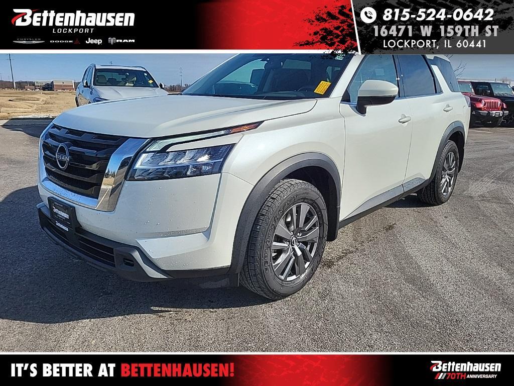 used 2022 Nissan Pathfinder car, priced at $24,900