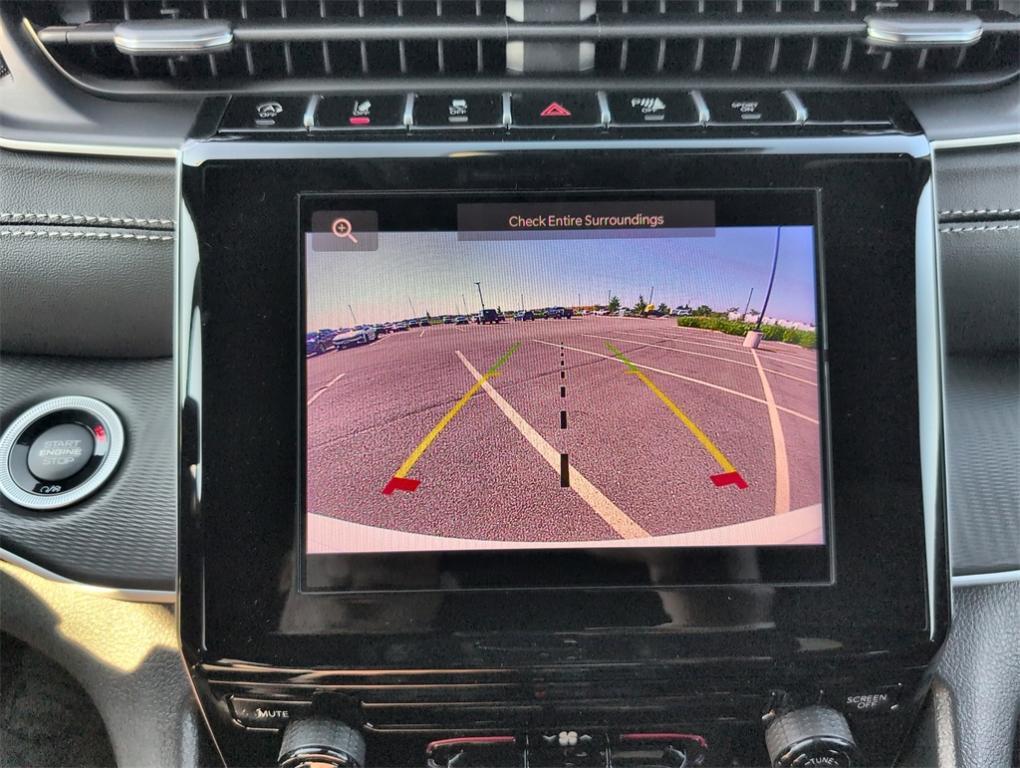 new 2025 Jeep Grand Cherokee car, priced at $32,975