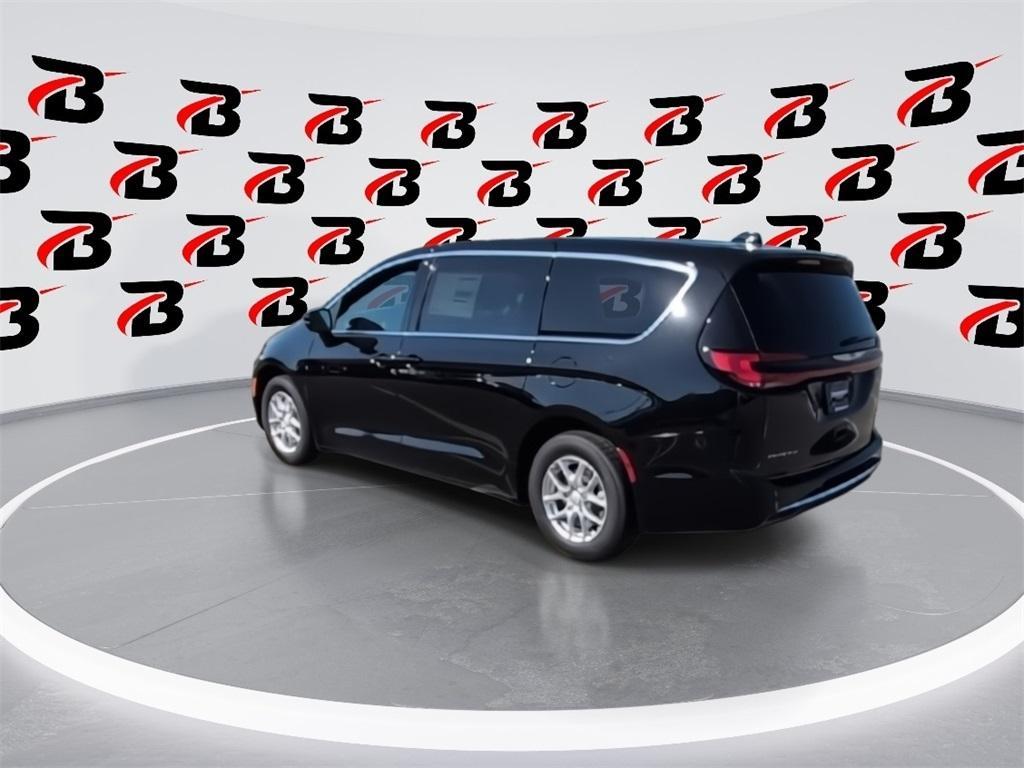 new 2026 Chrysler Pacifica car, priced at $43,401