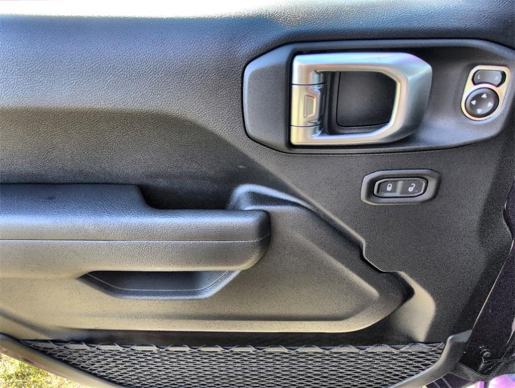 new 2026 Jeep Gladiator car, priced at $49,981