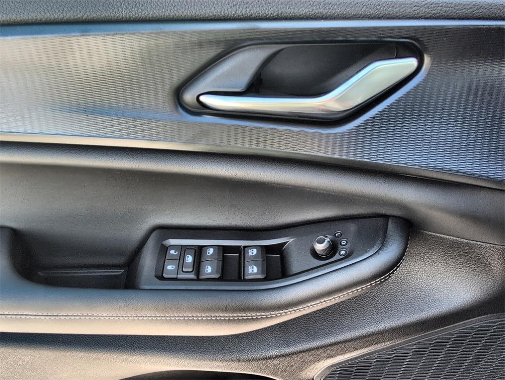 new 2025 Jeep Grand Cherokee car, priced at $38,999