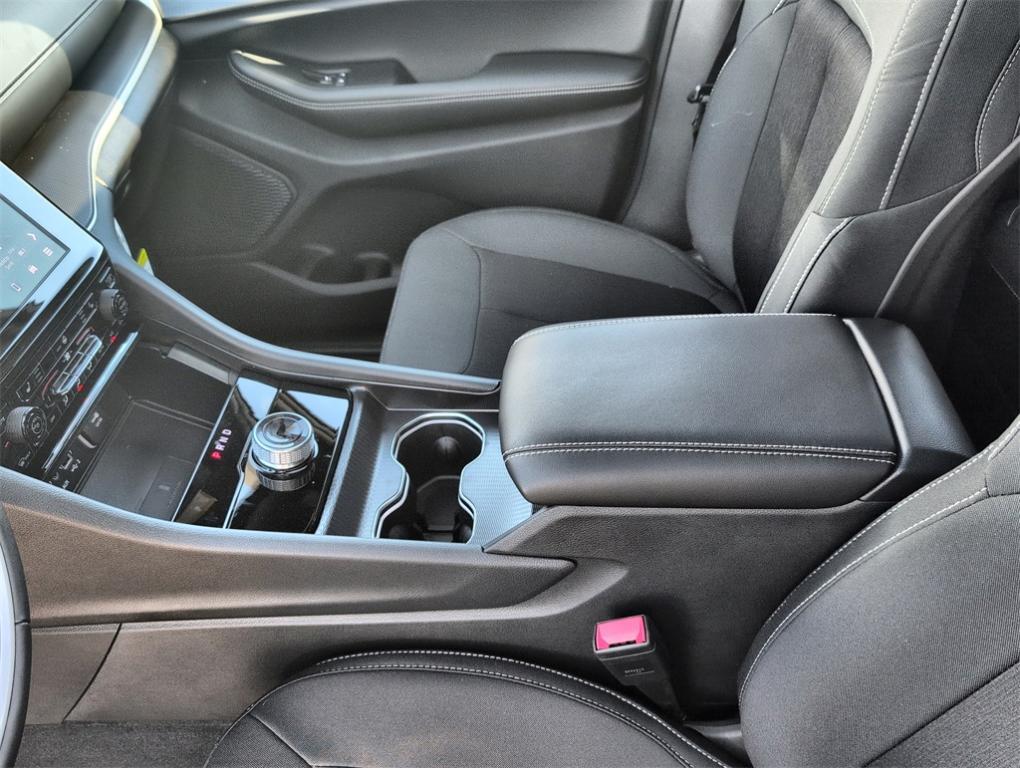 new 2025 Jeep Grand Cherokee car, priced at $38,999