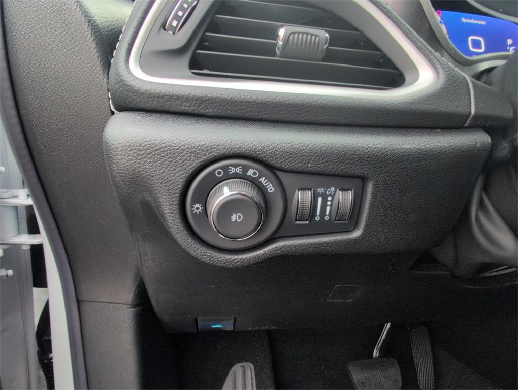 new 2026 Chrysler Pacifica car, priced at $41,094