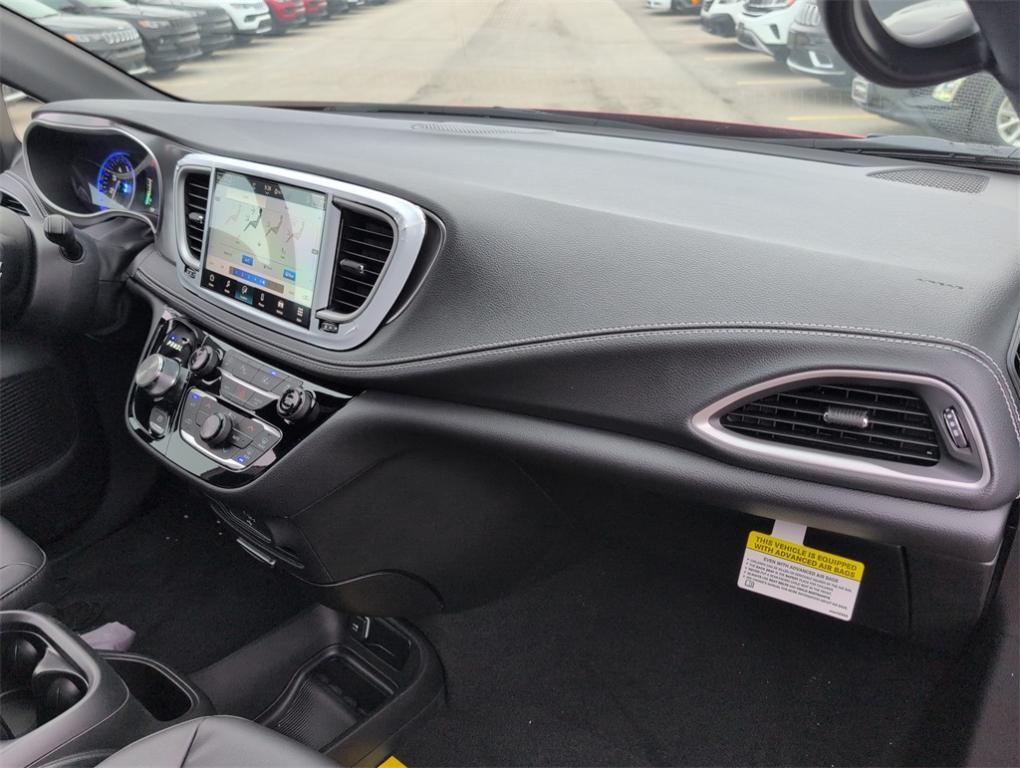 new 2026 Chrysler Pacifica car, priced at $39,275