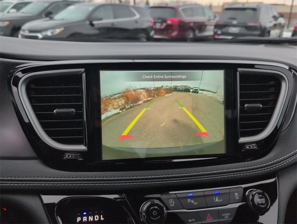 new 2026 Chrysler Pacifica car, priced at $39,275