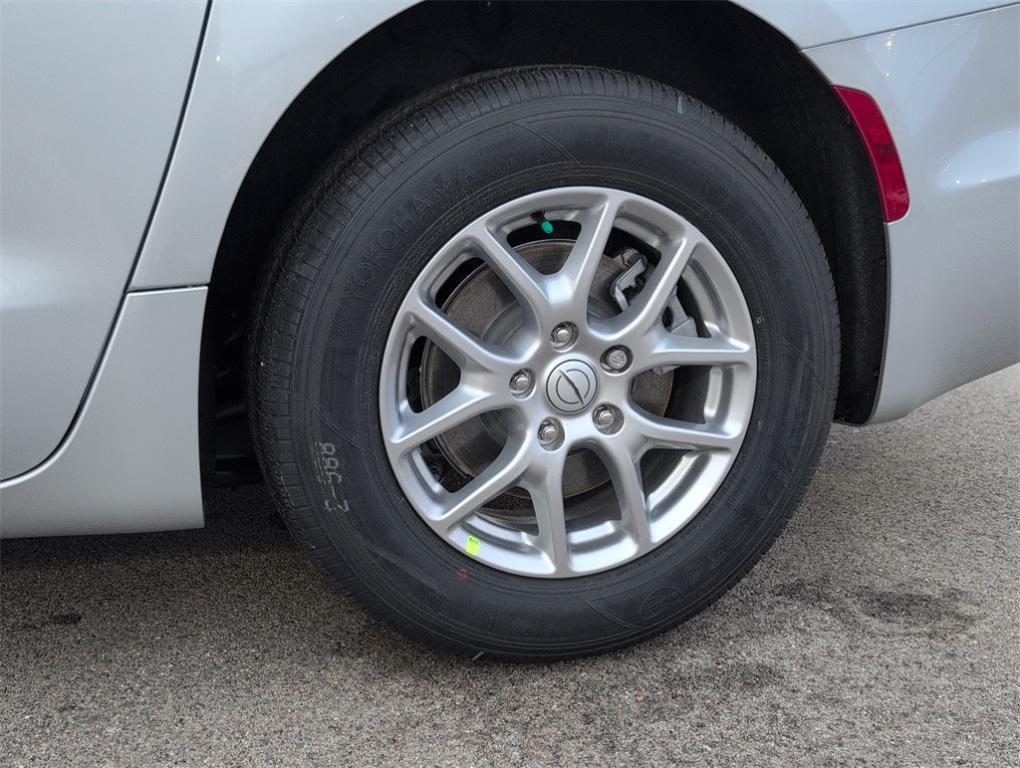 new 2026 Chrysler Pacifica car, priced at $39,275