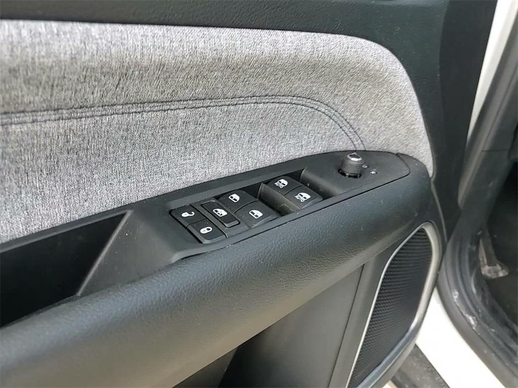 new 2026 Jeep Compass car, priced at $27,999