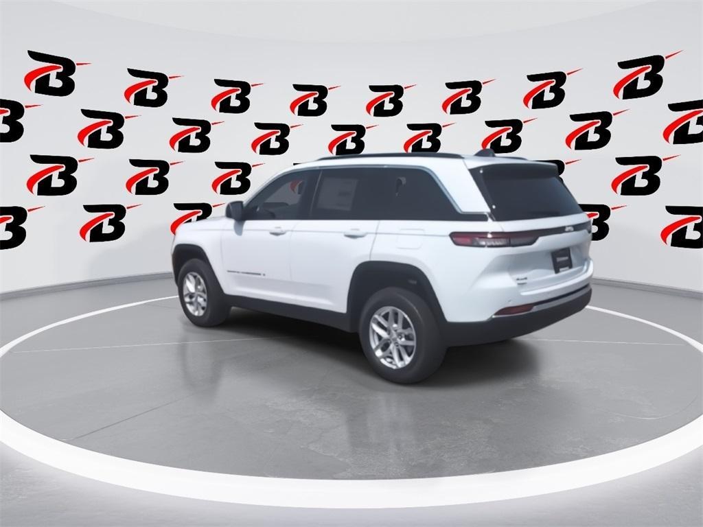 new 2025 Jeep Grand Cherokee car, priced at $31,998