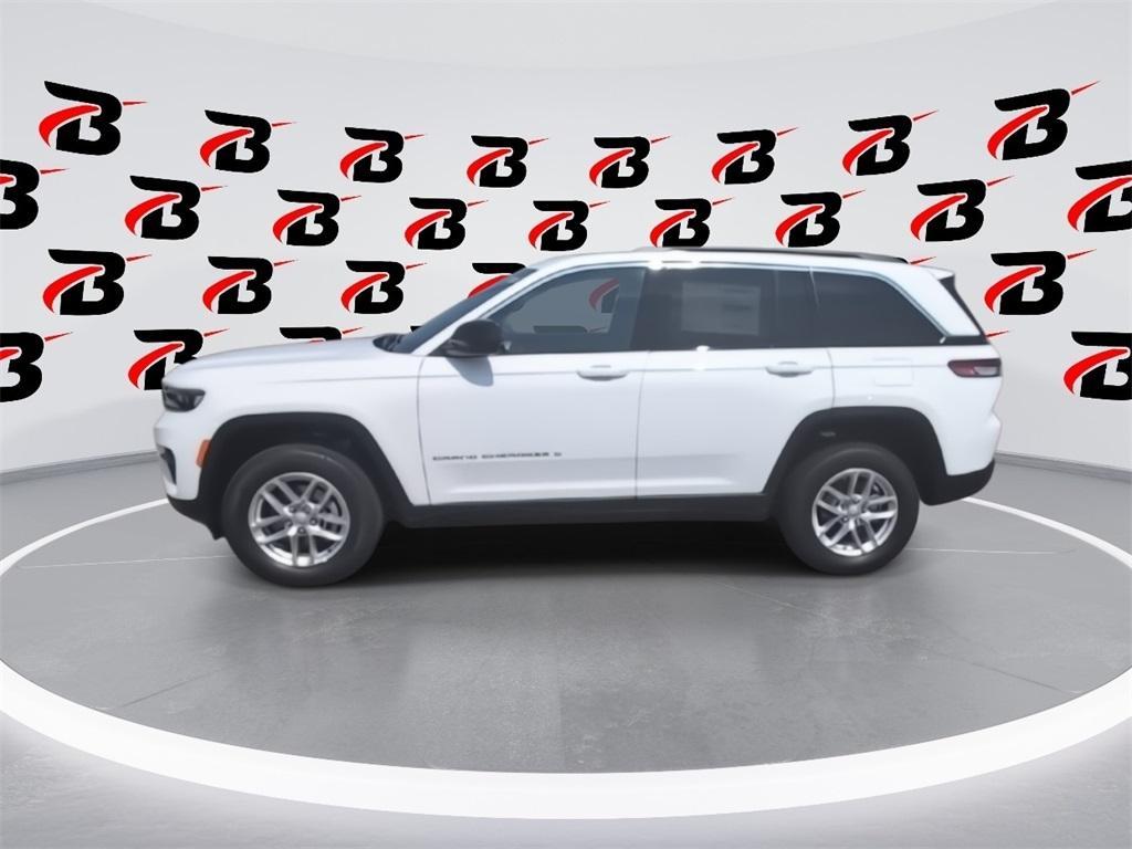 new 2025 Jeep Grand Cherokee car, priced at $31,998