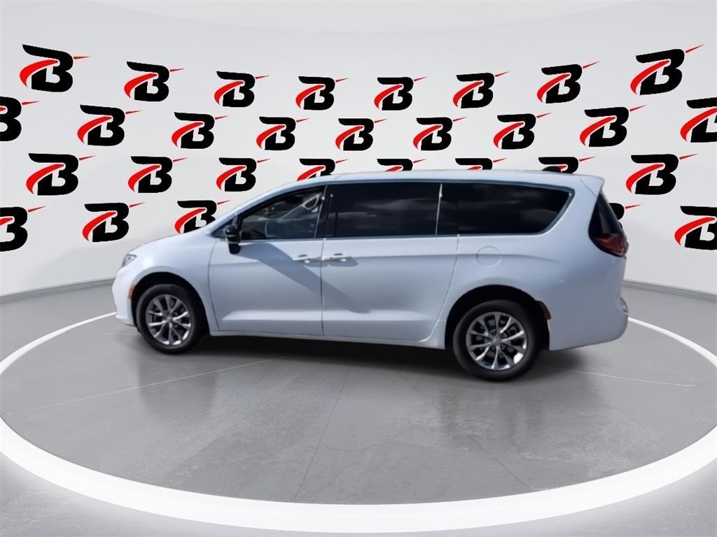 new 2026 Chrysler Pacifica car, priced at $45,101