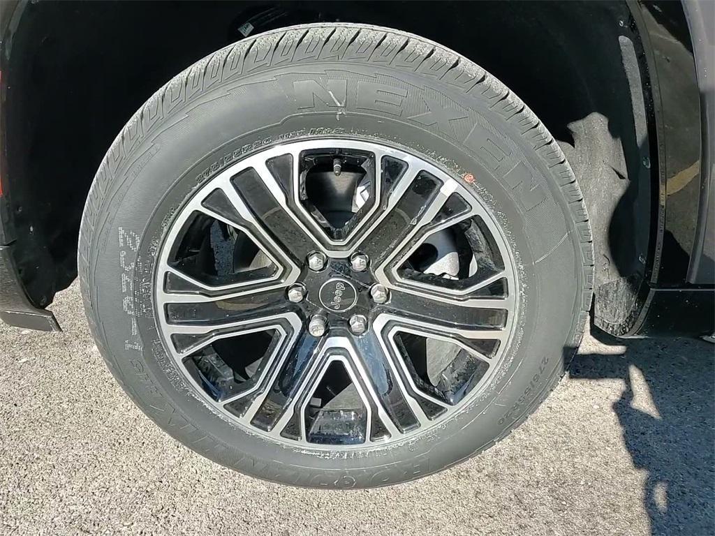 new 2026 Jeep Grand Wagoneer car, priced at $70,124