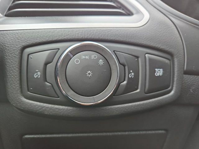 used 2024 Ford Edge car, priced at $22,995