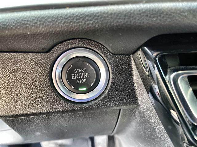 used 2025 Chevrolet Traverse car, priced at $34,495