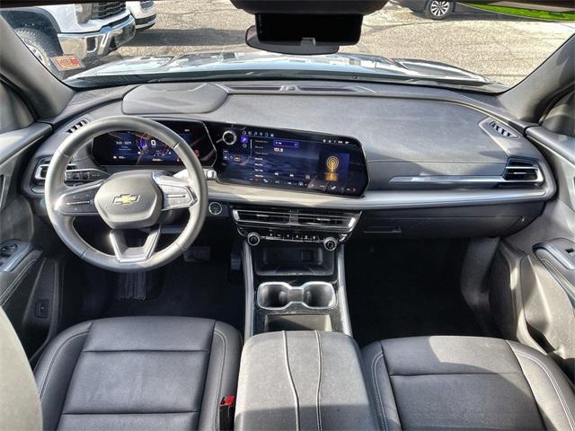 used 2025 Chevrolet Traverse car, priced at $34,495