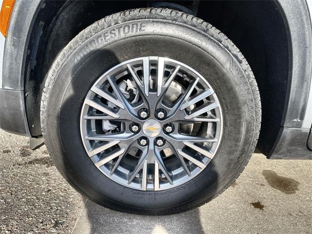 used 2025 Chevrolet Traverse car, priced at $34,495