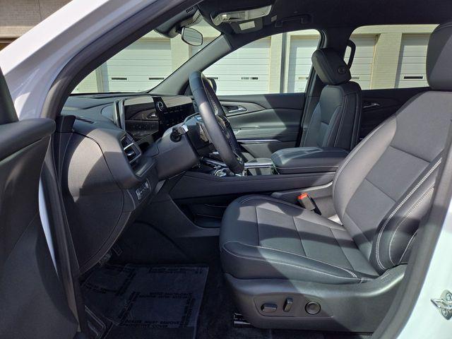 used 2026 Chevrolet Traverse car, priced at $44,495